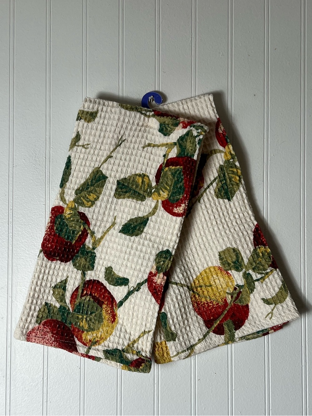 April Cornell Apple 2 Kitchen Tea Towels